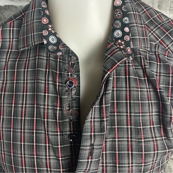 Robert Graham Plaid Checked Black Red Casual Button Down - Picture 7 of 8